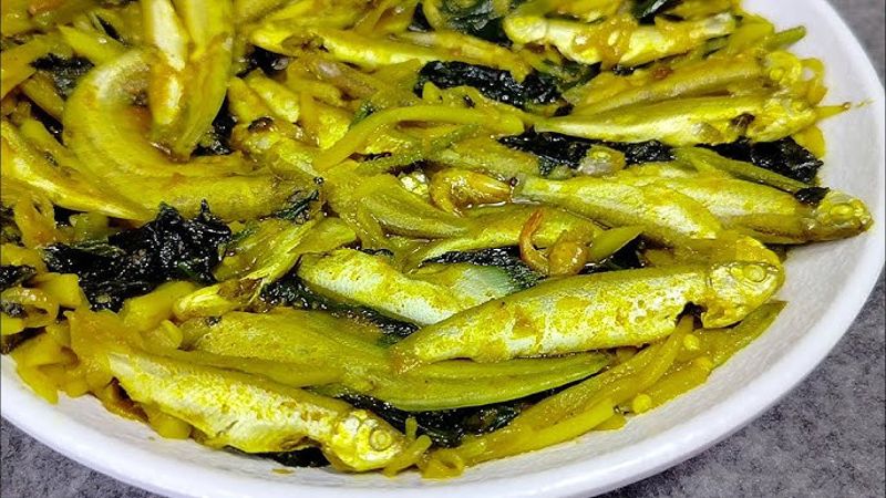 ছোট মাছের চটচটি